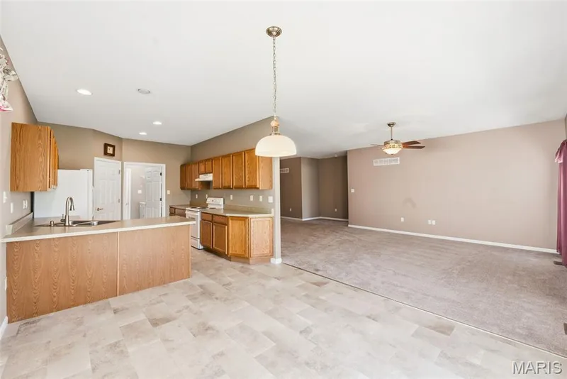 1311 Pine Bluff Drive, St Charles, MO 63304 — listing photo 18 of 42