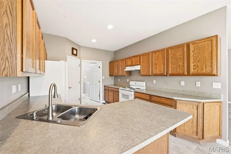 1311 Pine Bluff Drive, St Charles, MO 63304 — listing photo 19 of 42