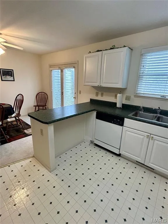 4605 Sherman Park Drive #13E, St Charles, MO 63303 — listing photo 11 of 32