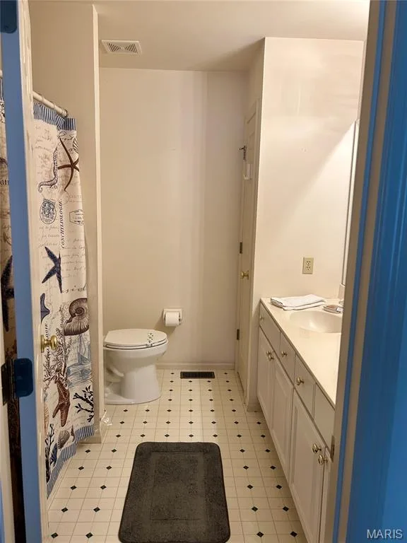 Primary bedroom 1 full bath — 4605 Sherman Park Drive #13E, St Charles, MO 63303