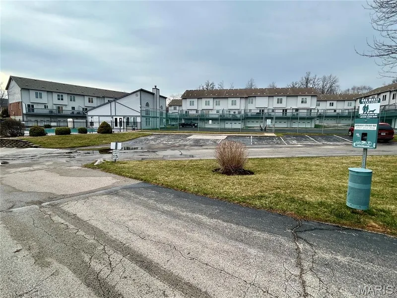 Tennis court — 4605 Sherman Park Drive #13E, St Charles, MO 63303
