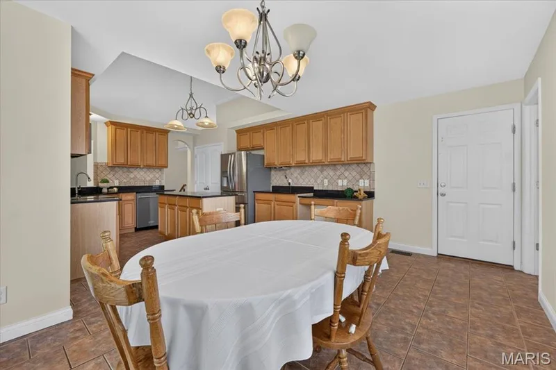 4216 Broken Rock Drive, Wentzville, MO 63385 — listing photo 17 of 59