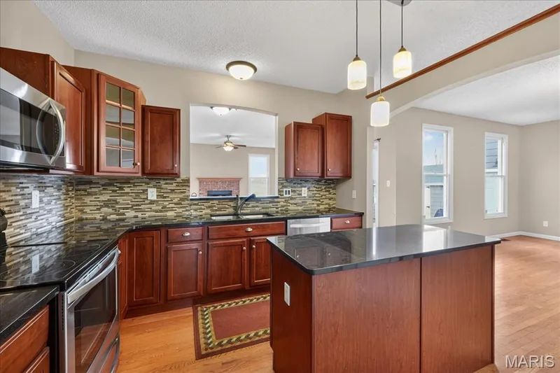 3626 Hempstead Street, St Charles, MO 63301 — listing photo 15 of 77