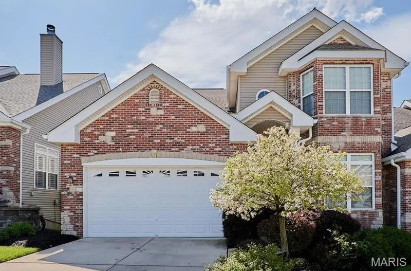 197 Woodland Place Court, St Charles, MO 63303 — listing photo 2 of 67