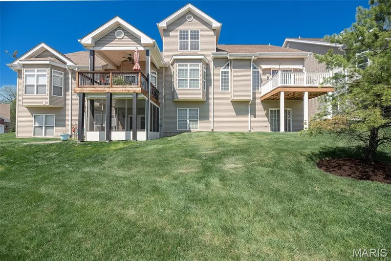 197 Woodland Place Court, St Charles, MO 63303 — listing photo 15 of 67