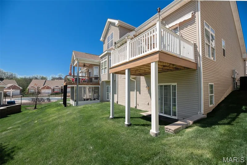 197 Woodland Place Court, St Charles, MO 63303 — listing photo 17 of 67