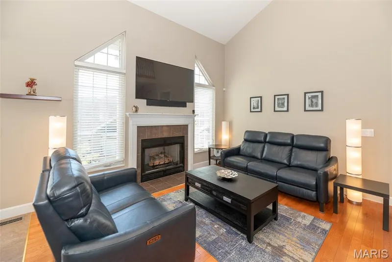 197 Woodland Place Court, St Charles, MO 63303 — listing photo 9 of 67