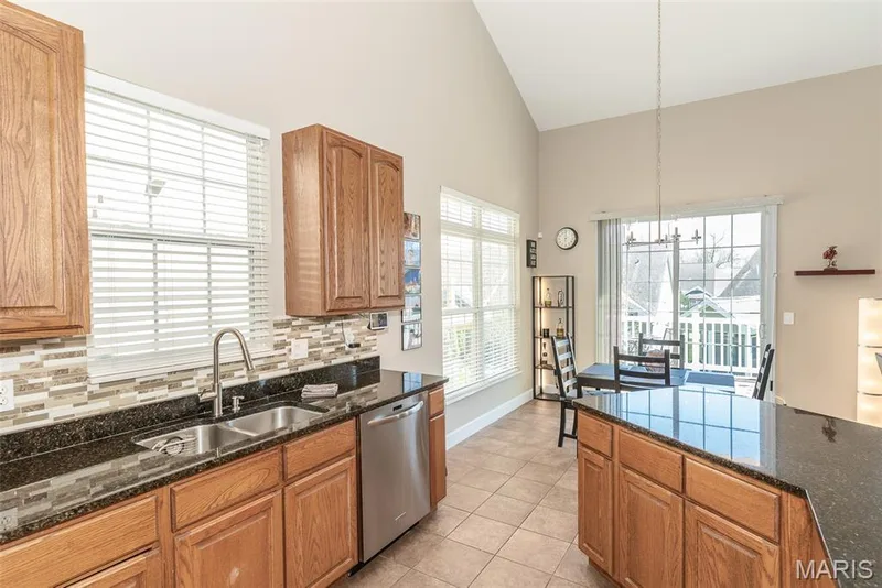 197 Woodland Place Court, St Charles, MO 63303 — listing photo 32 of 67