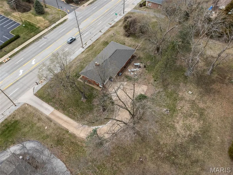 960 Chesterfield Parkway E, Chesterfield, MO 63017 — listing photo 5 of 37