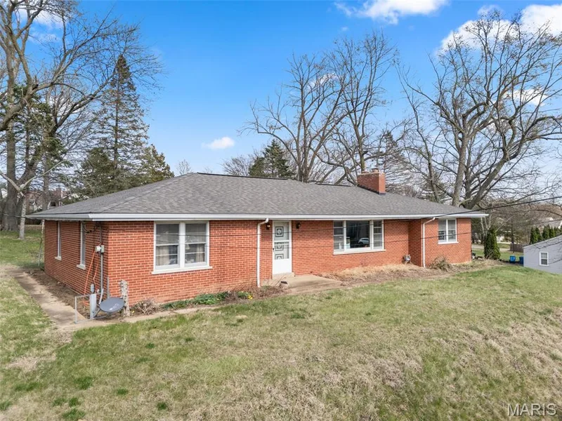 960 Chesterfield Parkway E, Chesterfield, MO 63017 — listing photo 7 of 37