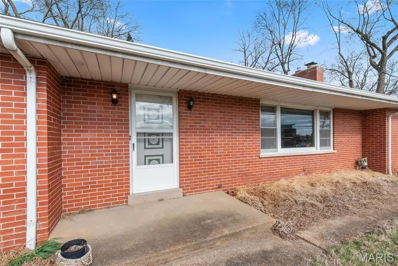 960 Chesterfield Parkway E, Chesterfield, MO 63017 — listing photo 30 of 37