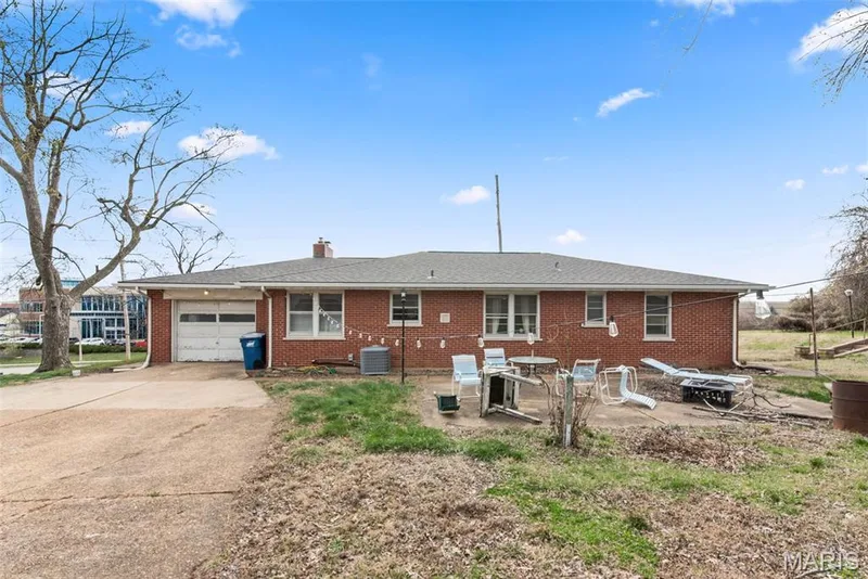 960 Chesterfield Parkway E, Chesterfield, MO 63017 — listing photo 32 of 37