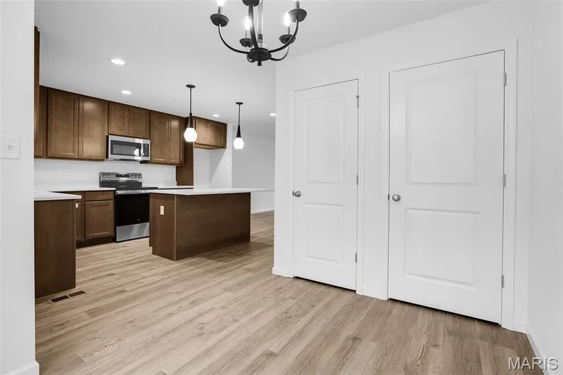 171 Sunset Terrace Drive, O'Fallon, MO 63385 — listing photo 2 of 23