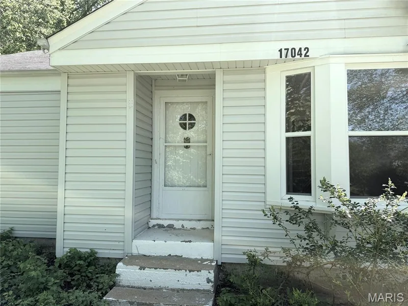 17042 Manchester Road, Wildwood, MO 63040 — listing photo 4 of 25