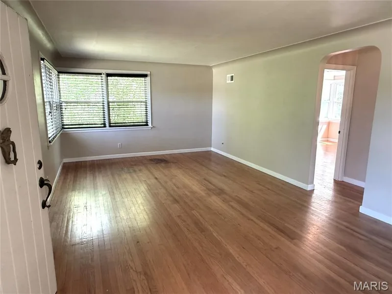 17042 Manchester Road, Wildwood, MO 63040 — listing photo 7 of 25