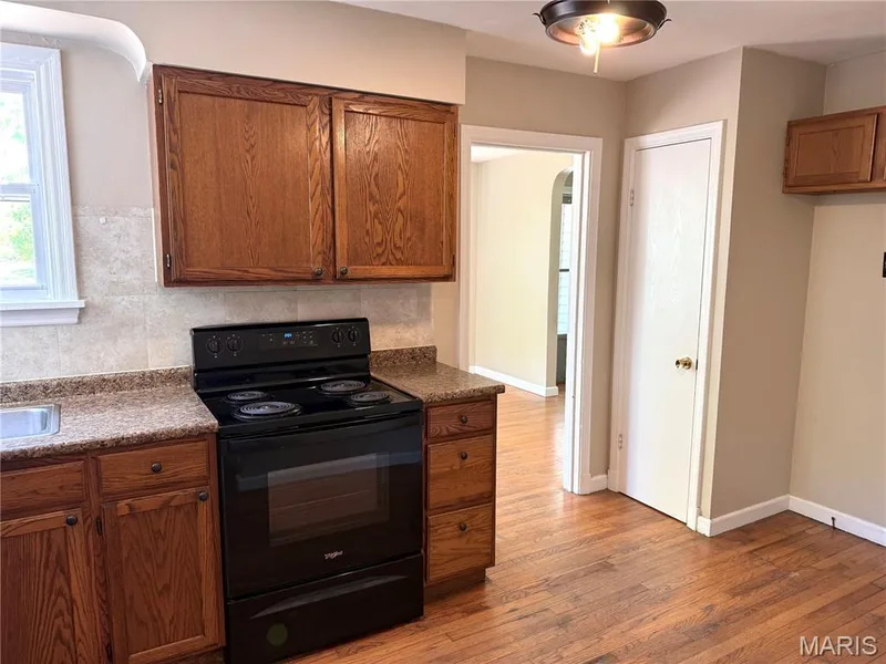 17042 Manchester Road, Wildwood, MO 63040 — listing photo 9 of 25