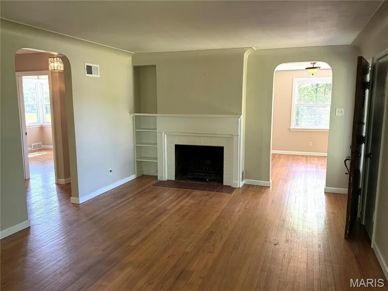 17042 Manchester Road, Wildwood, MO 63040 — listing photo 10 of 25