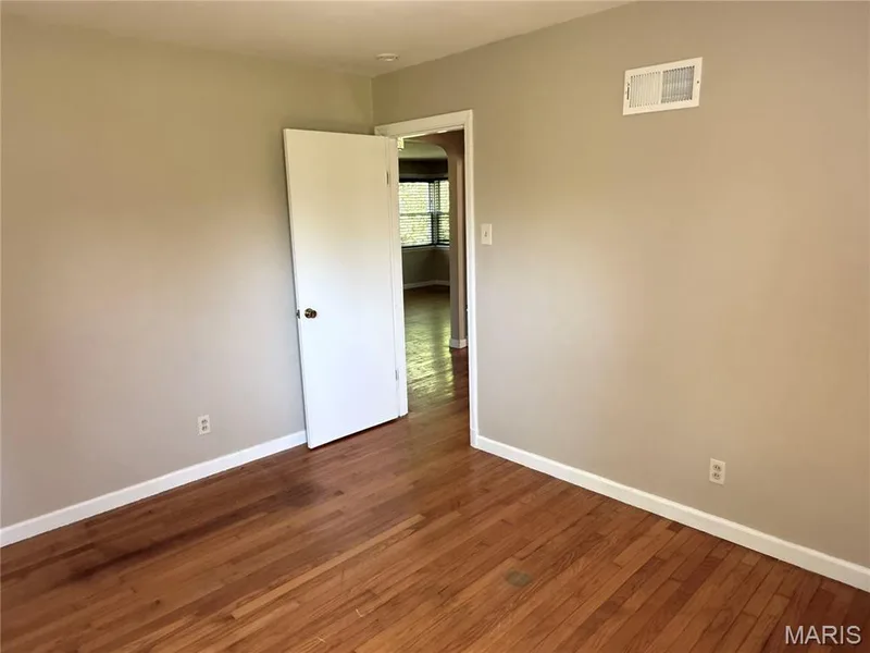 17042 Manchester Road, Wildwood, MO 63040 — listing photo 18 of 25