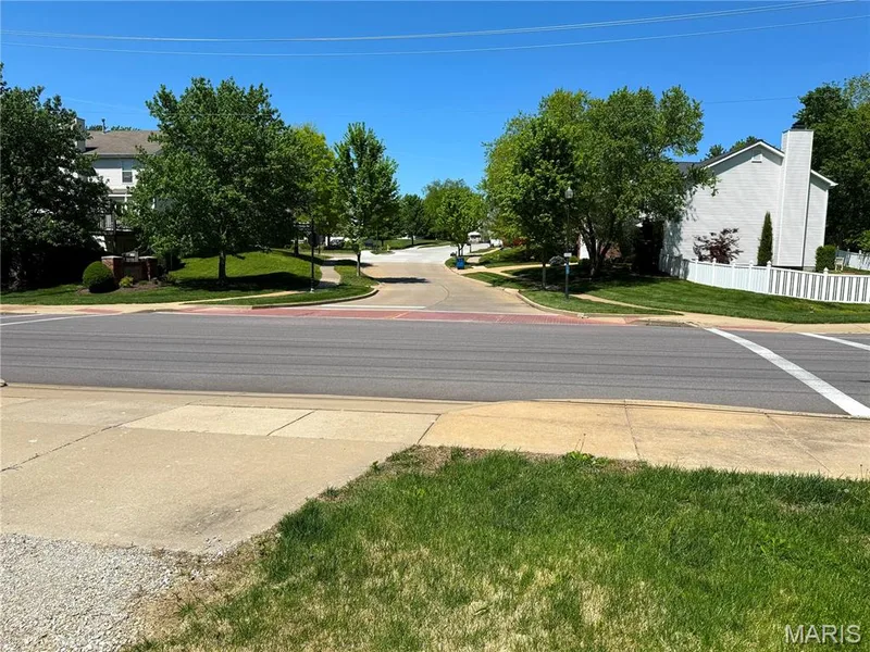 17042 Manchester Road, Wildwood, MO 63040 — listing photo 23 of 25