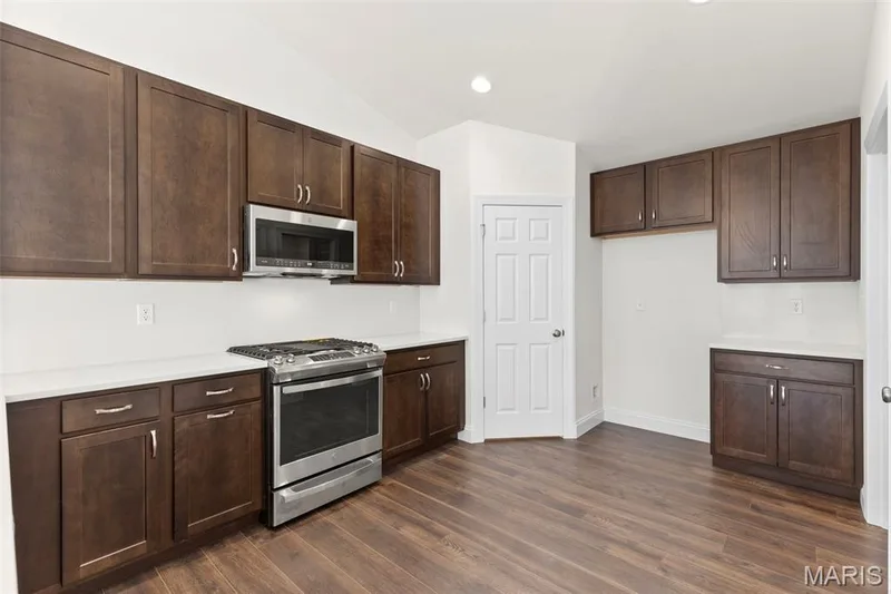 541 Evening Primrose Drive, Wentzville, MO 63385 — listing photo 10 of 25