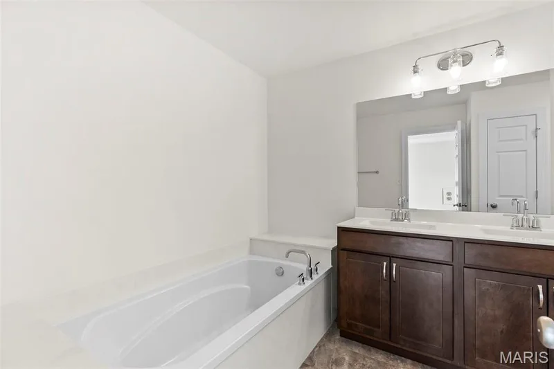 541 Evening Primrose Drive, Wentzville, MO 63385 — listing photo 24 of 25