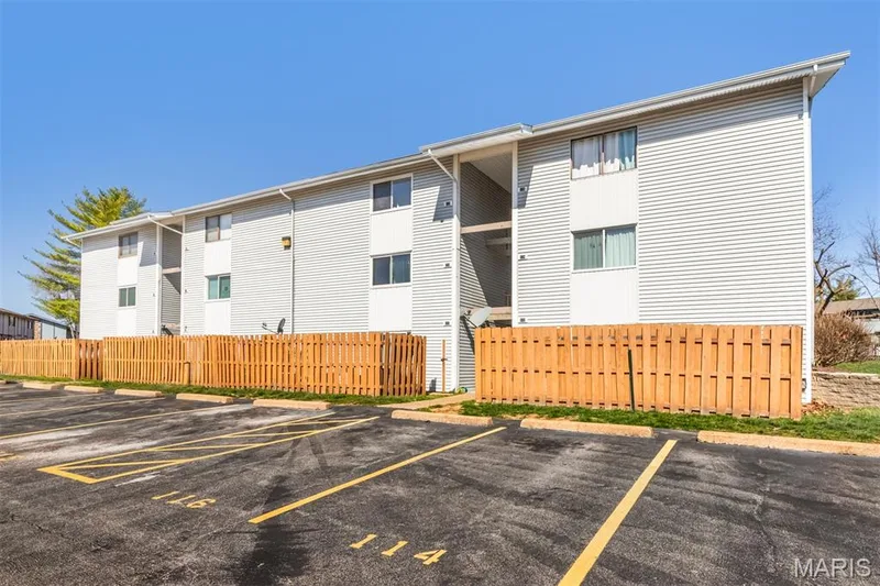 113 Lemans Court #113, Lake St. Louis, MO 63367 — listing photo 3 of 46