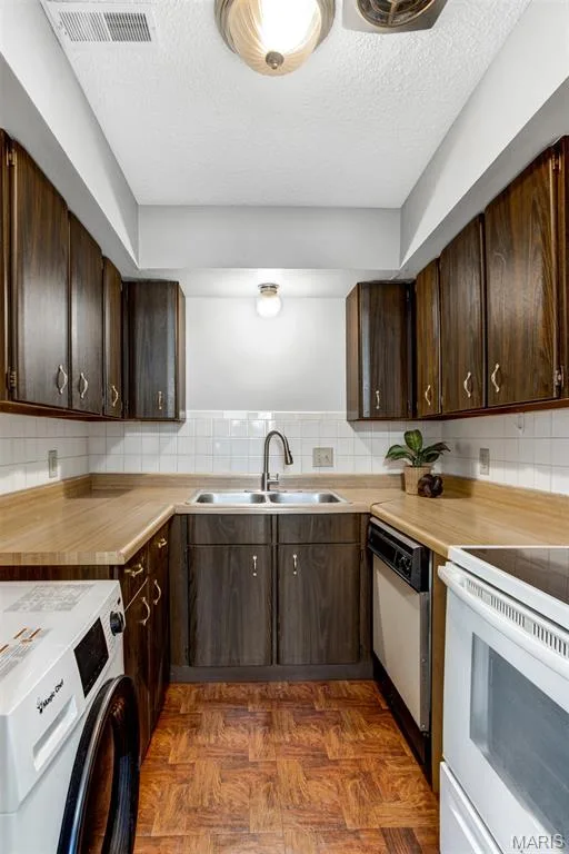 113 Lemans Court #113, Lake St. Louis, MO 63367 — listing photo 15 of 46