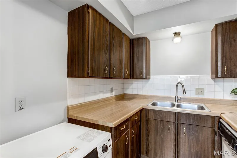 113 Lemans Court #113, Lake St. Louis, MO 63367 — listing photo 17 of 46