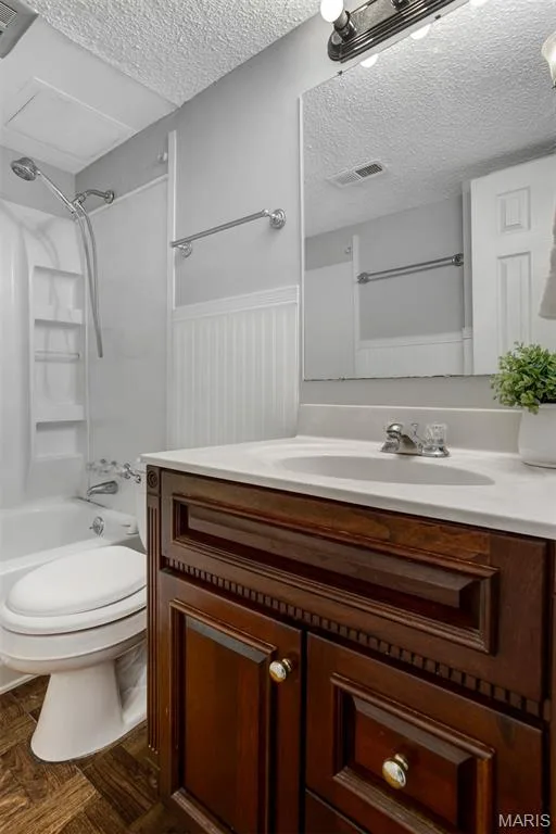 113 Lemans Court #113, Lake St. Louis, MO 63367 — listing photo 24 of 46