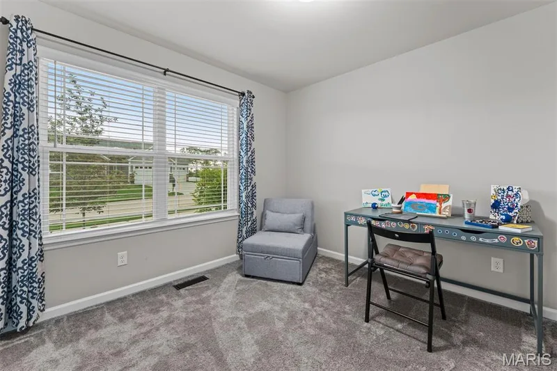 415 Knothole Lane, Wentzville, MO 63385 — listing photo 17 of 35