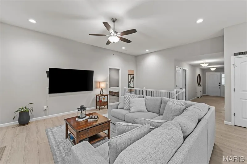 415 Knothole Lane, Wentzville, MO 63385 — listing photo 25 of 35