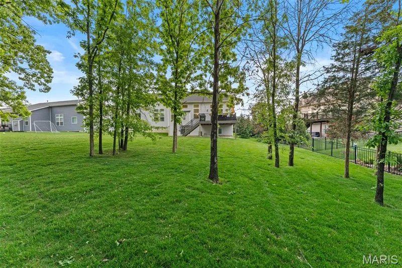 415 Knothole Lane, Wentzville, MO 63385 — listing photo 32 of 35