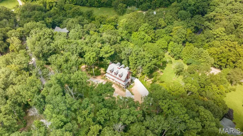 3589 Hawks Point Road, Wildwood, MO 63069 — listing photo 5 of 24