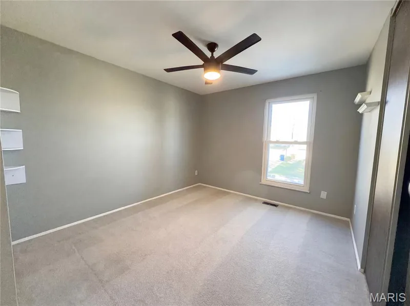 27 Glenna Drive, St Peters, MO 63376 — listing photo 12 of 16