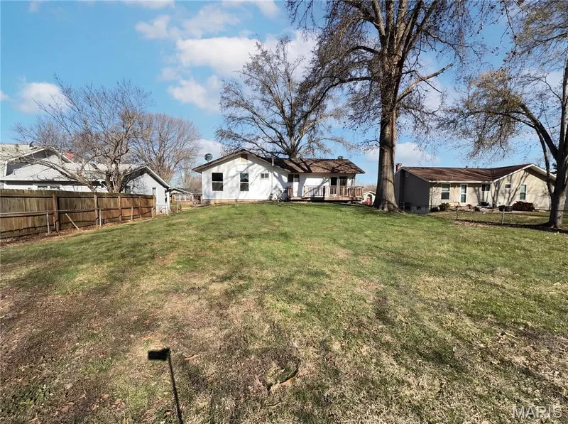 27 Glenna Drive, St Peters, MO 63376 — listing photo 5 of 16
