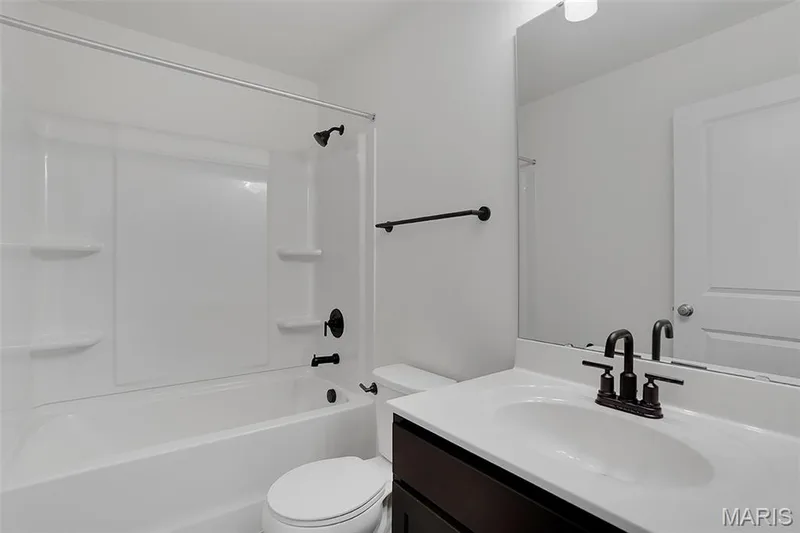 431 Yellow Rose Court, Wentzville, MO 63385 — listing photo 4 of 18