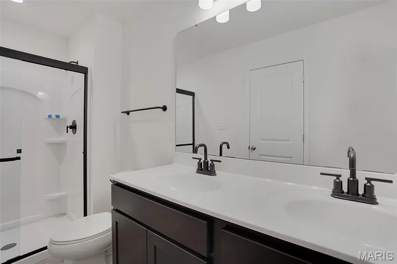 431 Yellow Rose Court, Wentzville, MO 63385 — listing photo 7 of 18