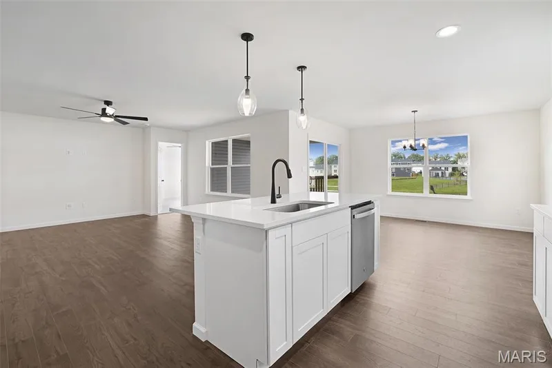 431 Yellow Rose Court, Wentzville, MO 63385 — listing photo 14 of 30