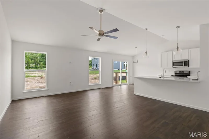 1028 Westhaven Boulevard, Wentzville, MO 63385 — listing photo 7 of 19