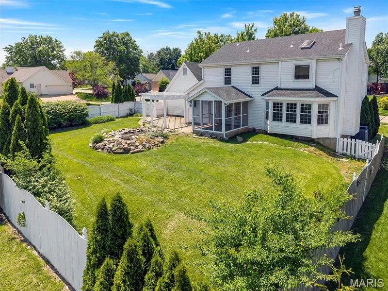2100 Seven Oaks Drive, St Charles, MO 63303 — listing photo 29 of 38