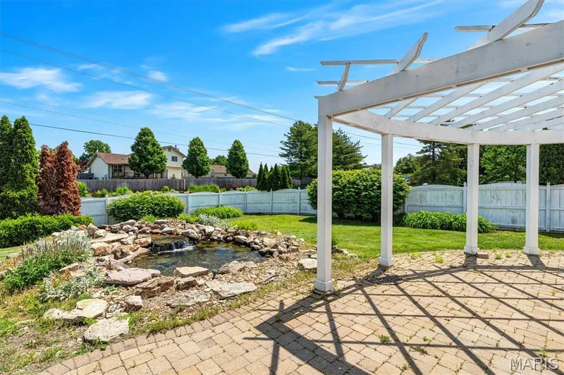 2100 Seven Oaks Drive, St Charles, MO 63303 — listing photo 35 of 38