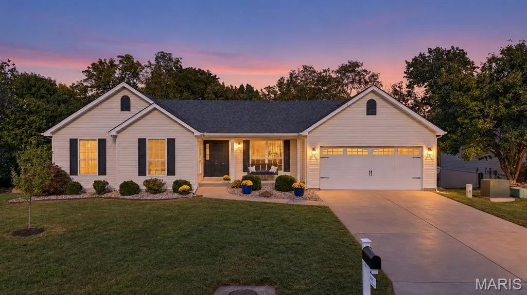 Welcome home! — 2707 Post Meadows Drive, O'Fallon, MO 63368