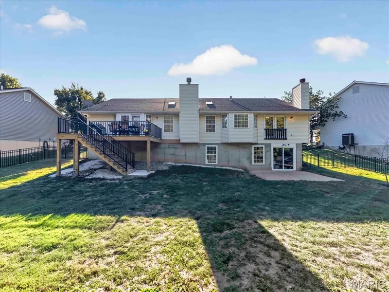 Expansive walk-out lower level! — 2707 Post Meadows Drive, O'Fallon, MO 63368
