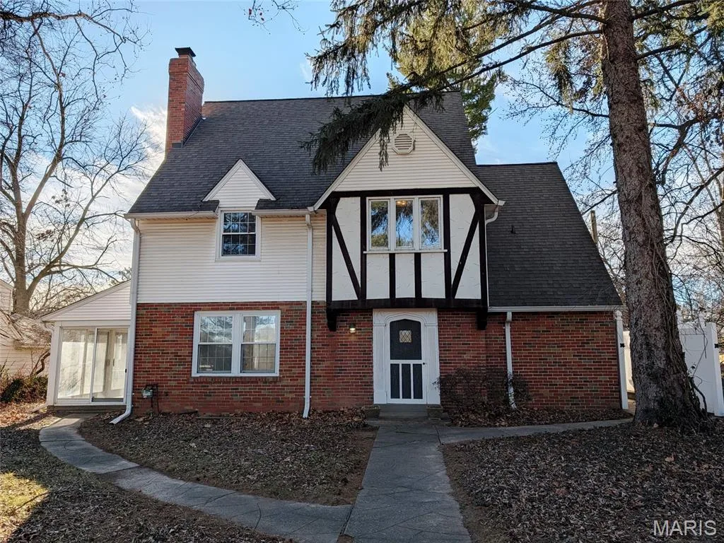 1931 Elm Street, St Charles, MO 63301 — listing photo 1 of 26