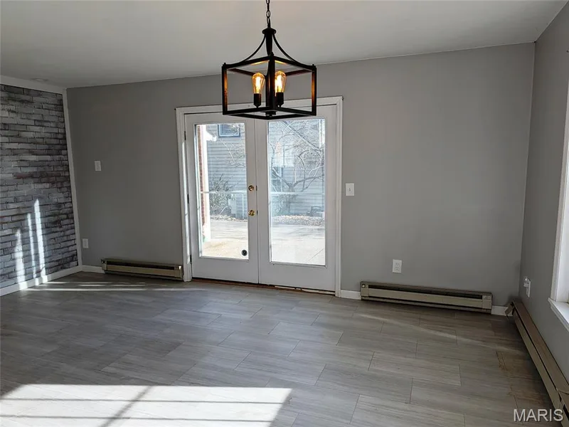 1931 Elm Street, St Charles, MO 63301 — listing photo 2 of 26