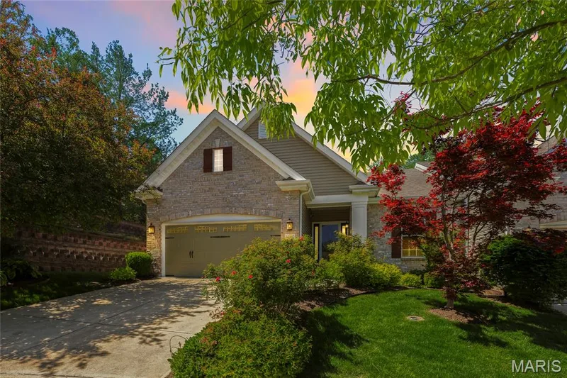 14301 Gatwick Court, Chesterfield, MO 63017 — listing photo 1 of 31