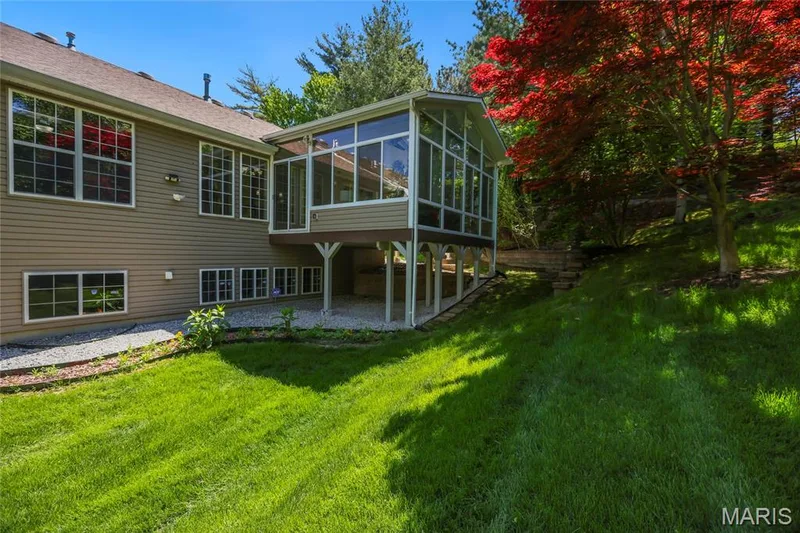 14301 Gatwick Court, Chesterfield, MO 63017 — listing photo 23 of 31
