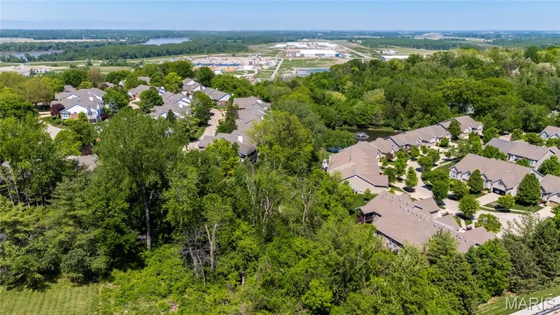 14301 Gatwick Court, Chesterfield, MO 63017 — listing photo 26 of 31