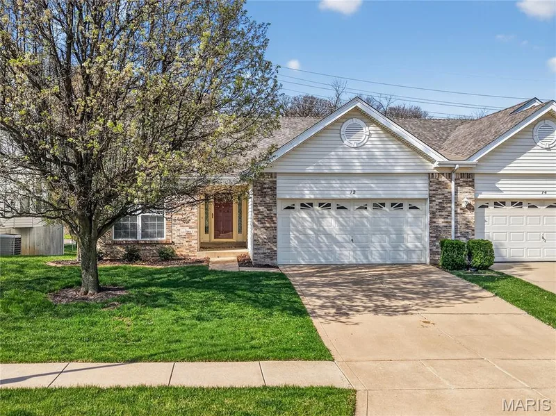 Located in the Desirable Villas at Sterling Pointe! — 12 Shimmering Lake Court, St Charles, MO 63301