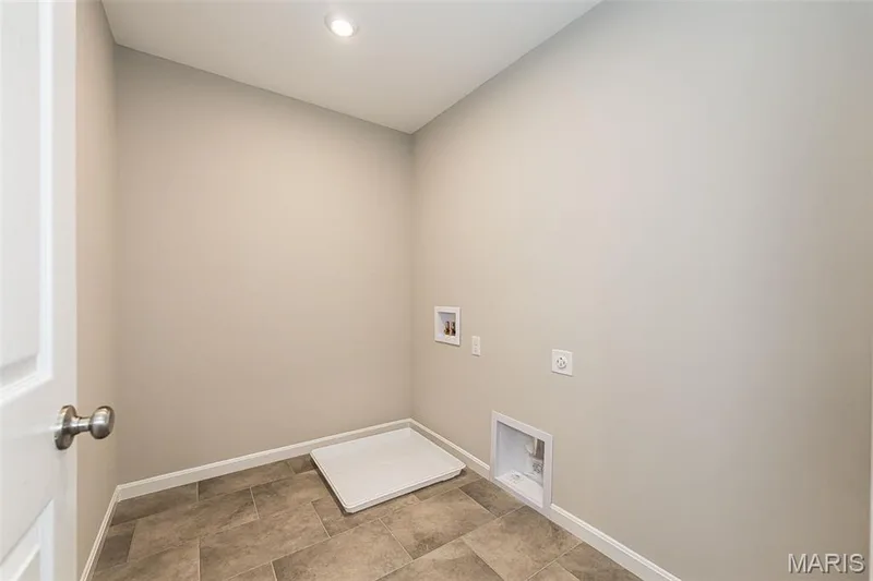 313 Kingsbarns Court, Dardenne Prairie, MO 63368 — listing photo 18 of 57